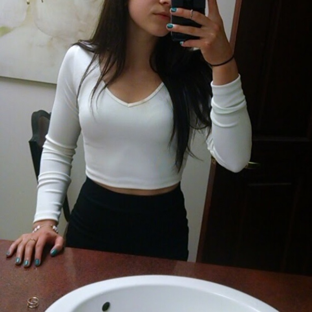 Forever21 White crop long sleeve Blouse